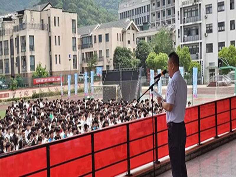 船舶工程学院联合机电工程学院开展消防实战演练 筑牢校园安全&quot;防火墙&quot;
