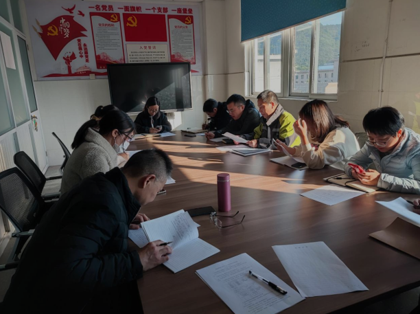 基础教学部11月召开教学例会