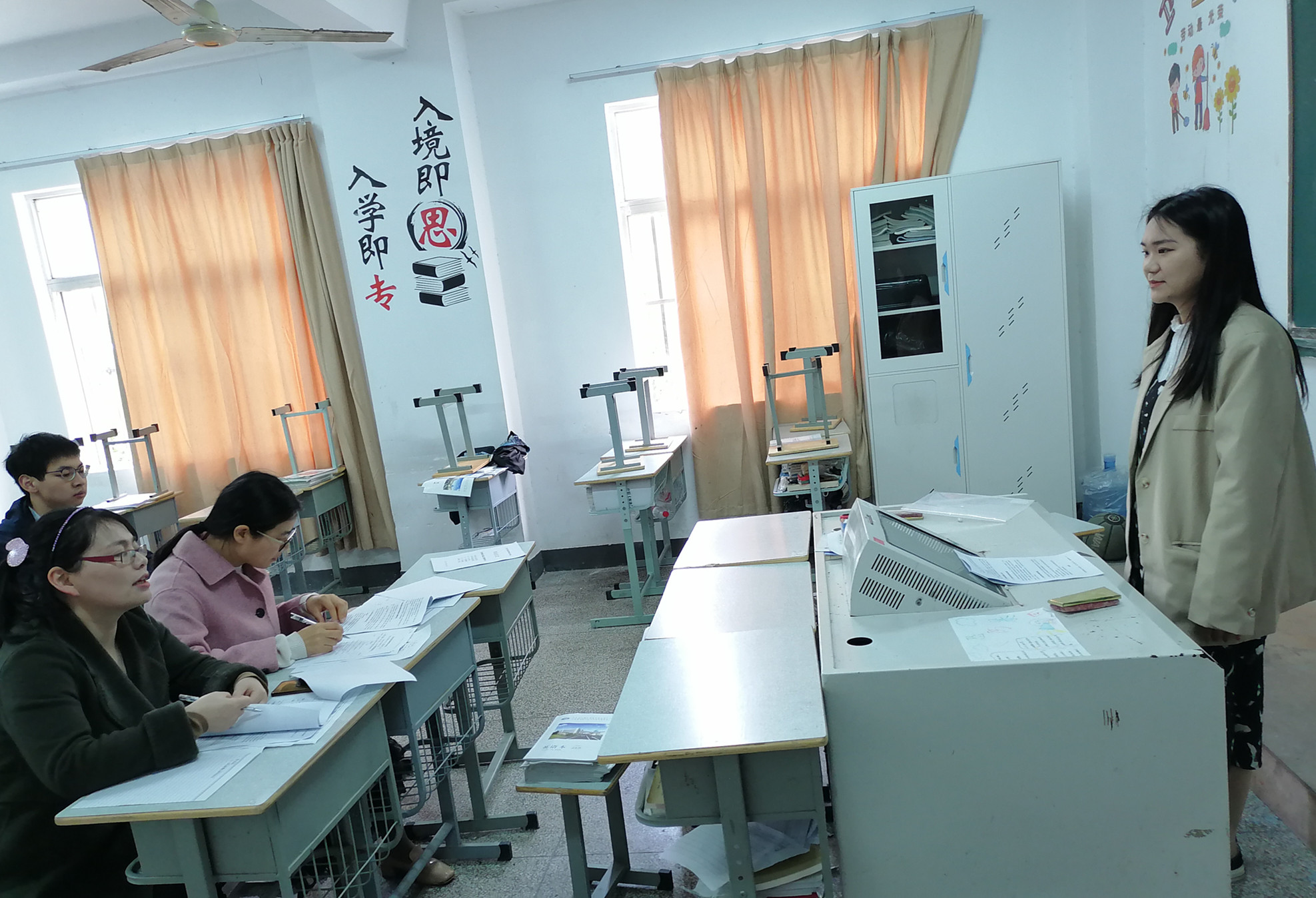 交通工程学院圆满完成 2021届高职毕业生毕业论文答辩工作