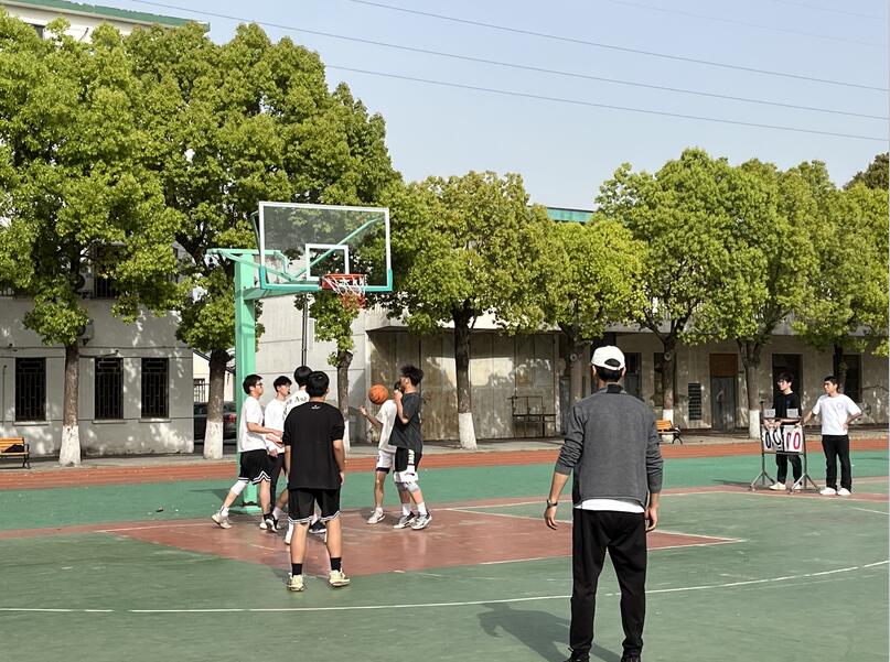 机械工程学院 “3V3”篮球联赛开赛