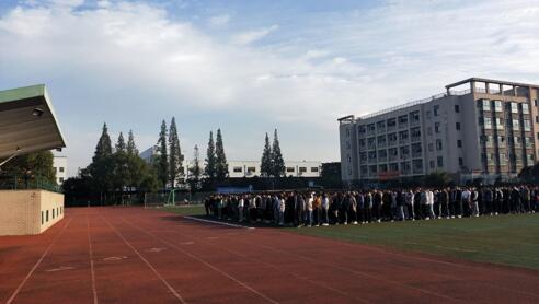 汽车工程学院开展学生法制教育