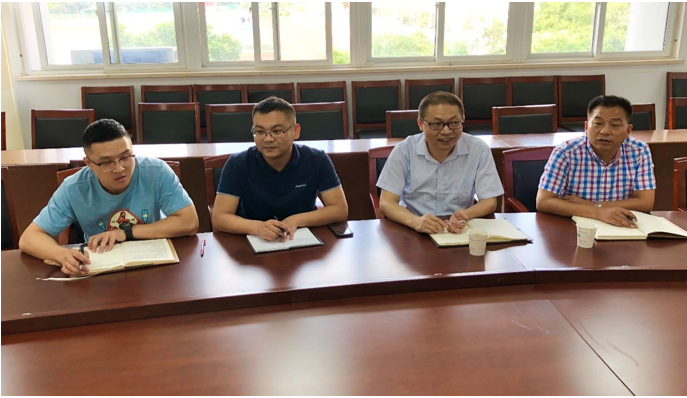 新能源汽车技术专家组来校调研