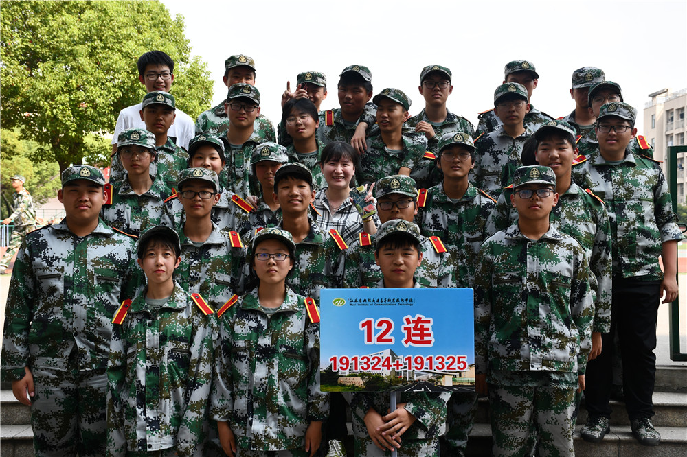 1569742905628022611.jpg DSC_0527.jpg