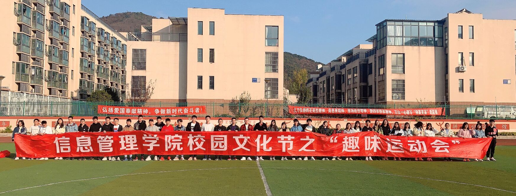 1574335672831088967.jpg 合影.jpg